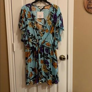 Umgee vneck dress size large